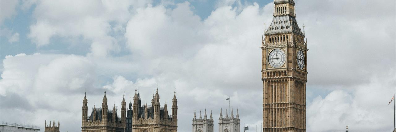 London: Clarity in Uncertain Times with Chris Leo image