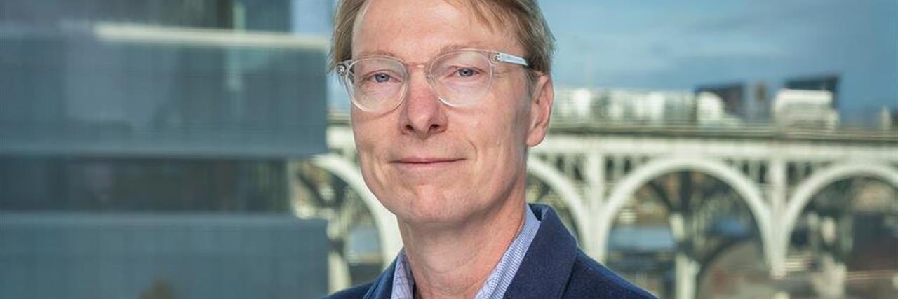 Faculty Live: Financing the AI Buildout with Professor Stijn Van Nieuwerburgh image